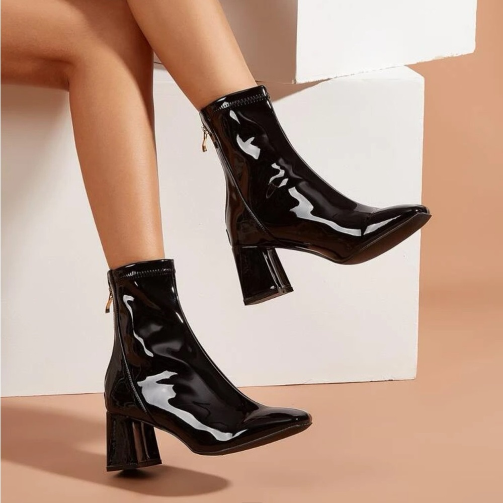 Black boots!
